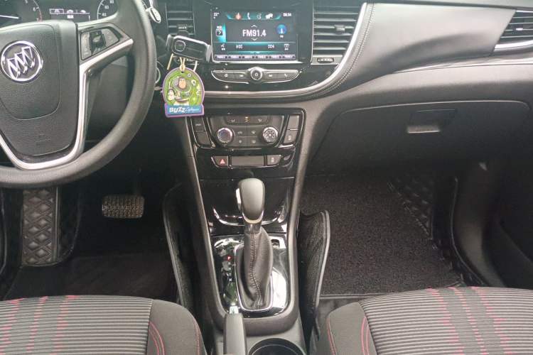 Used Buick Encore 2018 18T Automatic Two-Wheel Drive Urban Fashion Model Gear Lever