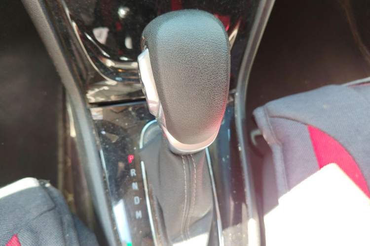 Used Buick Encore 2018 18T Automatic Two-Wheel Drive Urban Leading Model Gear Lever