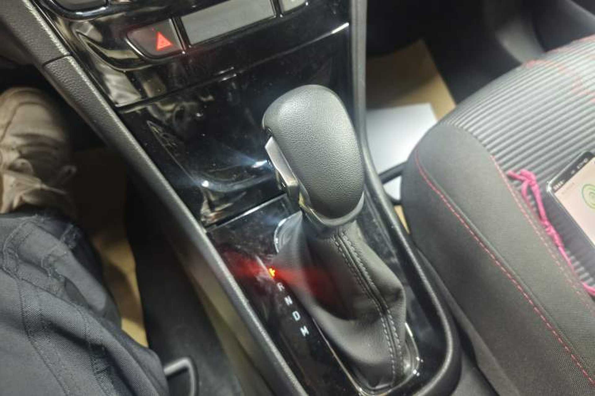 Used Buick Encore 2018 18T Automatic Two-Wheel Drive Urban Fashion Model Gear Lever