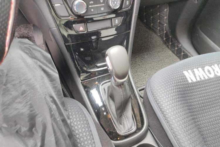 Used Buick Encore 2018 18T Automatic Two-Wheel Drive Urban Leading Model Gear Lever