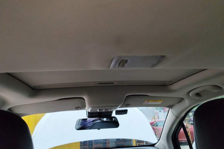 Used Buick Encore 2018 18T Automatic Two-Wheel Drive Urban Leading Model Headliner
