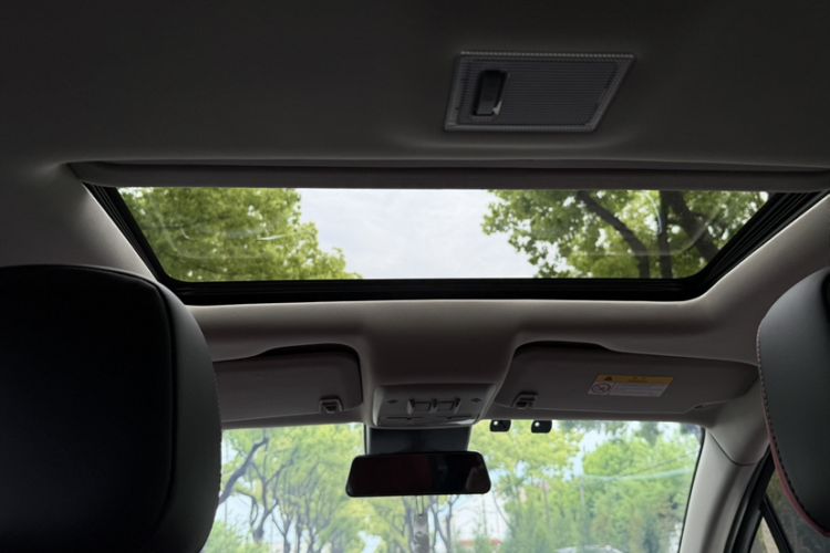 Used Buick Encore 2018 18T Automatic Two-Wheel Drive Urban Elite Model Headliner