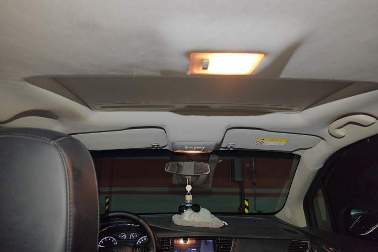 Used Buick Encore 2018 18T Automatic Two-Wheel Drive Urban Leading Model Headliner