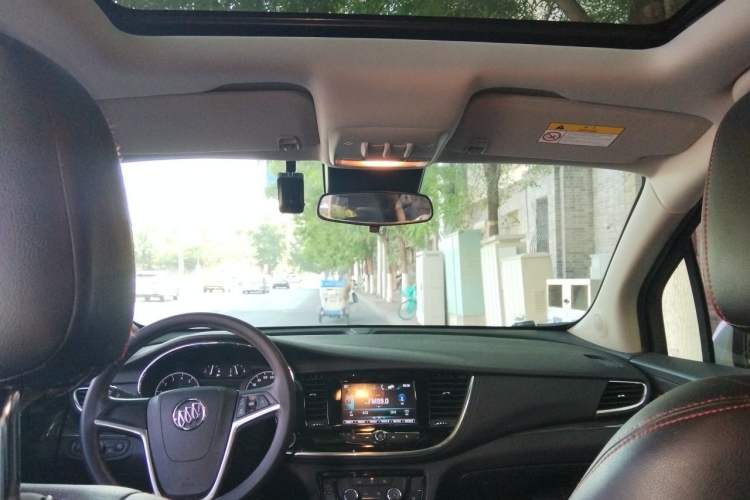 Used Buick Encore 2018 18T Automatic Two-Wheel Drive Urban Fashion Model Headliner