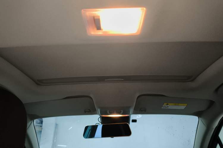 Used Buick Encore 2018 18T Automatic Two-Wheel Drive Urban Leading Model Headliner
