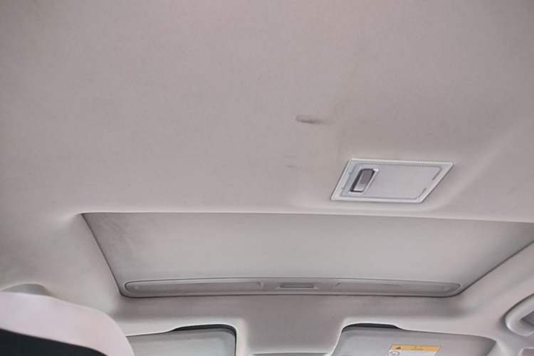 Used Buick Encore 2018 18T Automatic Two-Wheel Drive Urban Fashion Model Headliner