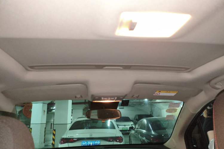 Used Buick Encore 2018 18T Automatic Two-Wheel Drive Urban Leading Model Headliner