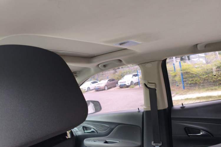 Used Buick Encore 2018 18T Automatic Two-Wheel Drive Urban Leading Model Headliner
