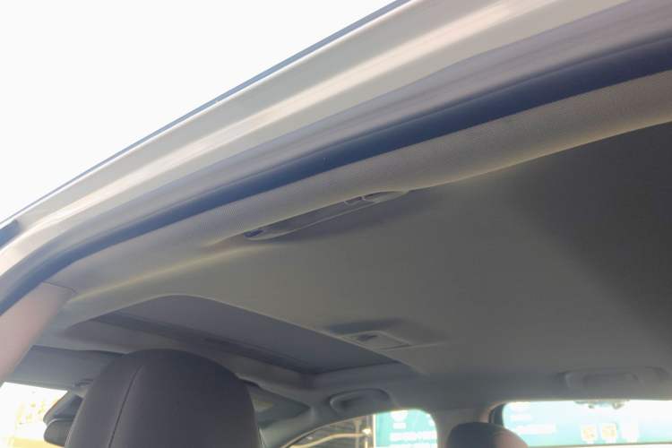 Used Buick Encore 2018 18T Automatic Two-Wheel Drive Urban Elite Model Headliner