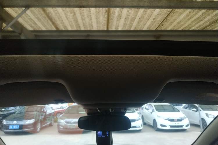 Used Buick Encore 2018 18T Automatic Two-Wheel Drive Urban Leading Model Headliner