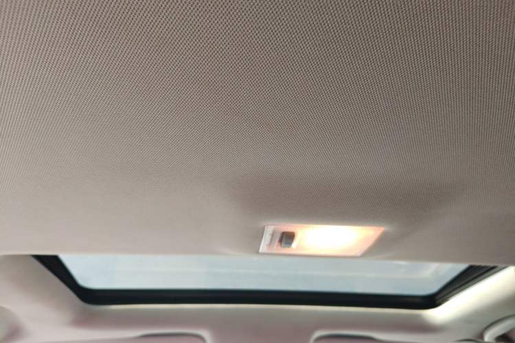 Used Buick Encore 2018 18T Automatic Two-Wheel Drive Urban Leading Model Headliner