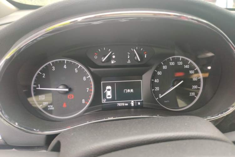 Used Buick Encore 2018 18T Automatic Two-Wheel Drive Urban Elite Model Instrument Cluster