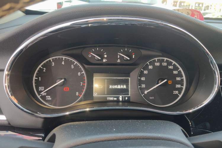 Used Buick Encore 2018 18T Automatic Two-Wheel Drive Urban Elite Model Instrument Cluster