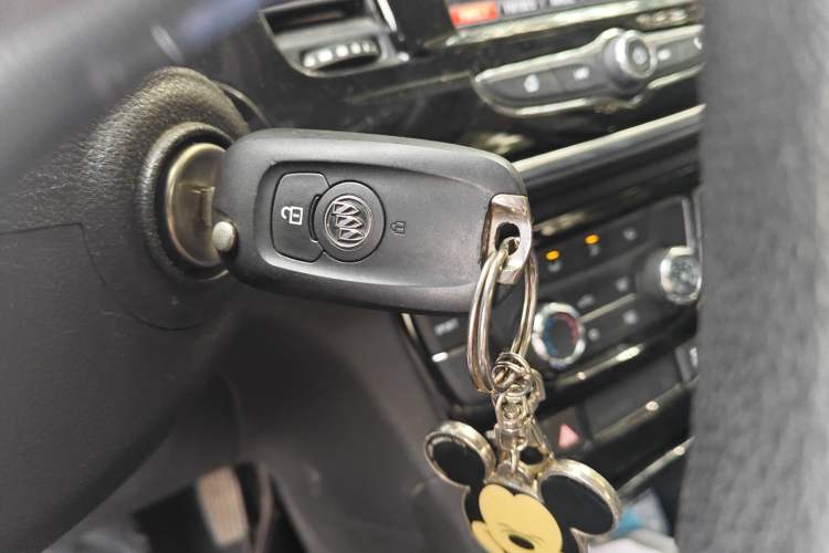 Used Buick Encore 2018 18T Automatic Two-Wheel Drive Urban Leading Model Interior 1