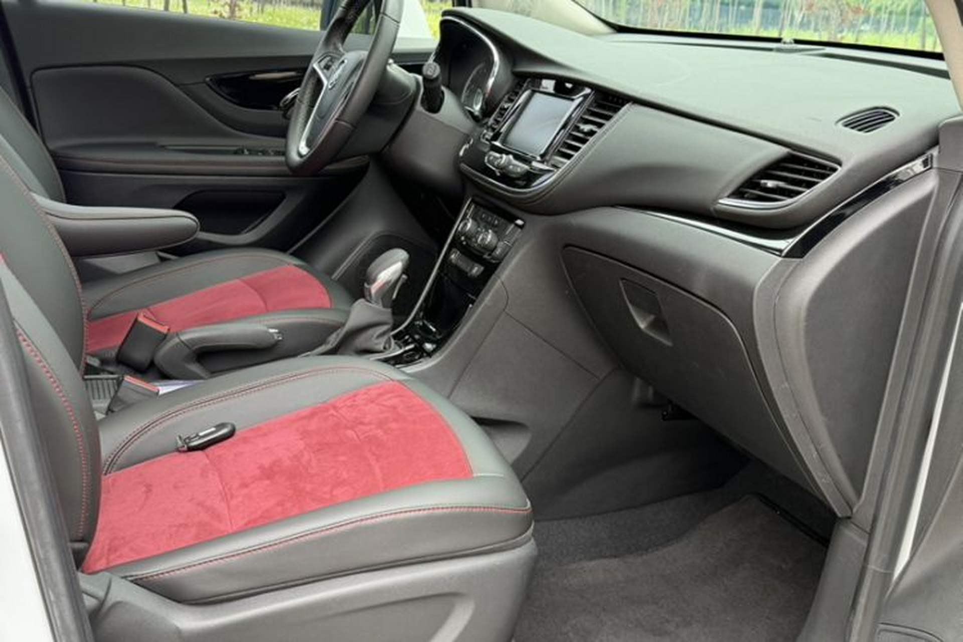 Used Buick Encore 2018 18T Automatic Two-Wheel Drive Urban Elite Model Interior 12