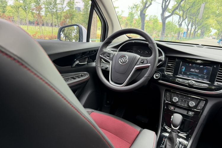 Used Buick Encore 2018 18T Automatic Two-Wheel Drive Urban Elite Model Interior 2