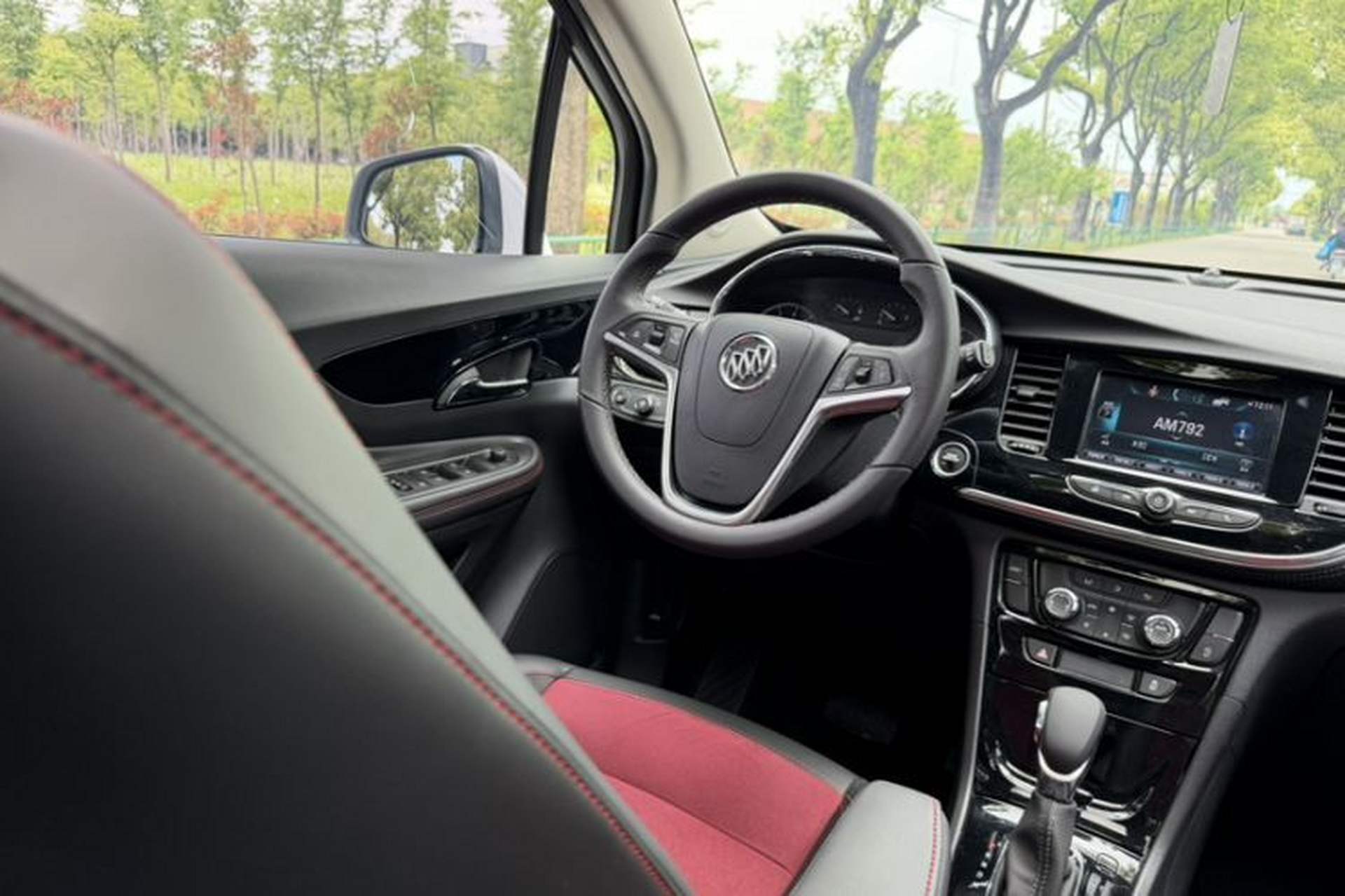 Used Buick Encore 2018 18T Automatic Two-Wheel Drive Urban Elite Model Interior 2