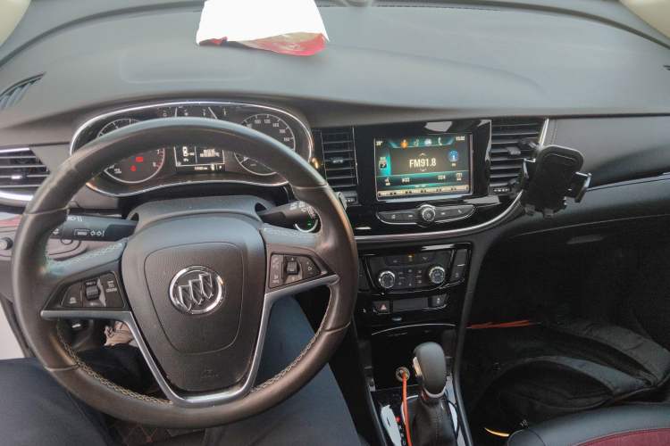 Used Buick Encore 2018 18T Automatic Two-Wheel Drive Urban Elite Model Interior 2