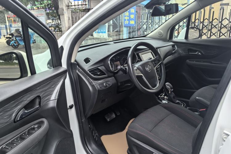 Used Buick Encore 2018 18T Automatic Two-Wheel Drive Urban Leading Model Interior 2