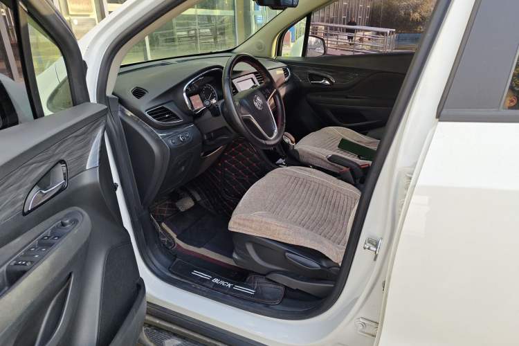 Used Buick Encore 2018 18T Automatic Two-Wheel Drive Urban Leading Model Interior 3