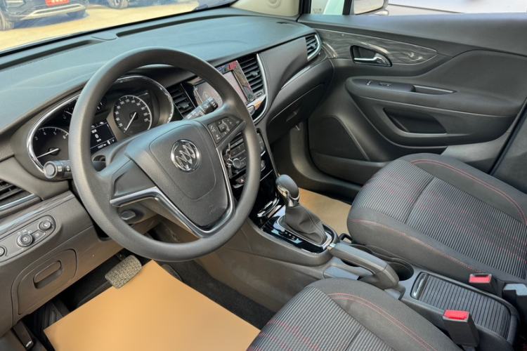 Used Buick Encore 2018 18T Automatic Two-Wheel Drive Urban Leading Model Interior 3
