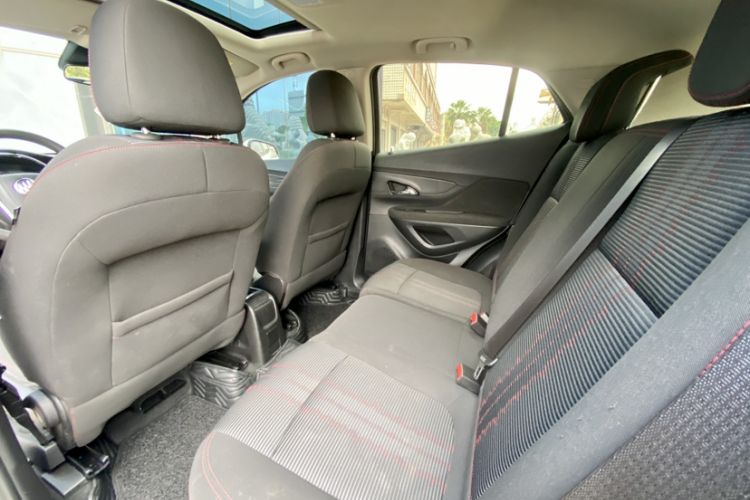 Used Buick Encore 2018 18T Automatic Two-Wheel Drive Urban Leading Model Interior 4