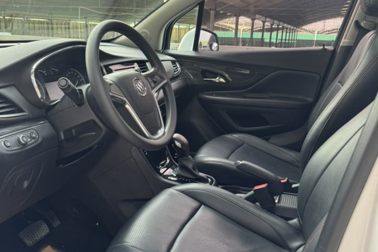 Used Buick Encore 2018 18T Automatic Two-Wheel Drive Urban Leading Model Interior 5