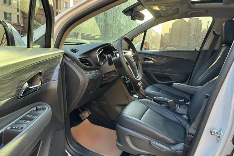 Used Buick Encore 2018 18T Automatic Two-Wheel Drive Urban Leading Model Interior 8