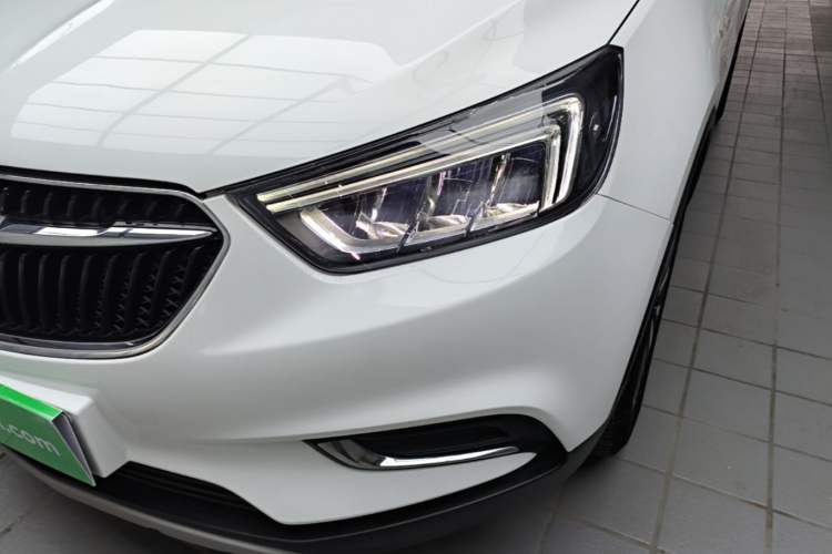 Used Buick Encore 2018 18T Automatic Two-Wheel Drive Urban Elite Model Left Front Headlight