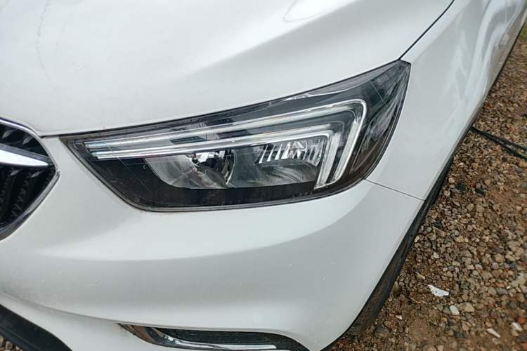 Used Buick Encore 2018 18T Automatic Two-Wheel Drive Urban Fashion Model Left Front Headlight