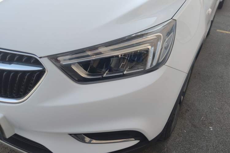 Used Buick Encore 2018 18T Automatic Two-Wheel Drive Urban Elite Model Left Front Headlight