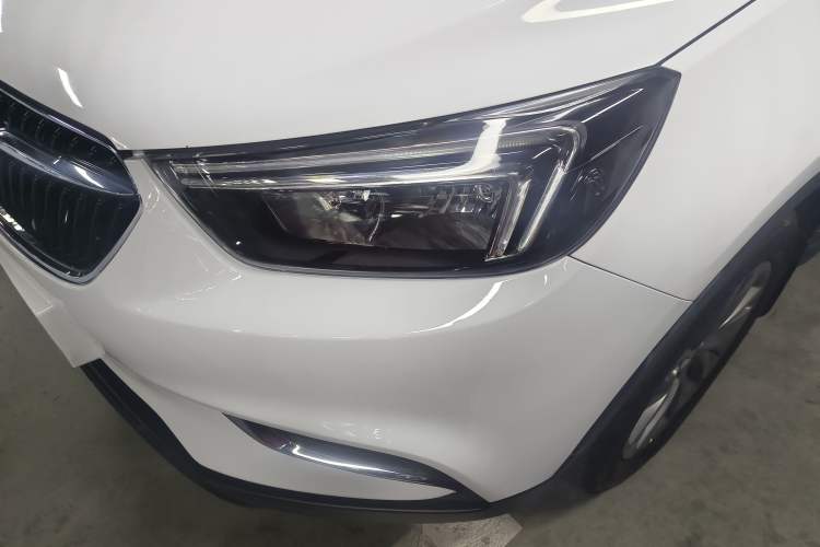 Used Buick Encore 2018 18T Automatic Two-Wheel Drive Urban Fashion Model Left Front Headlight