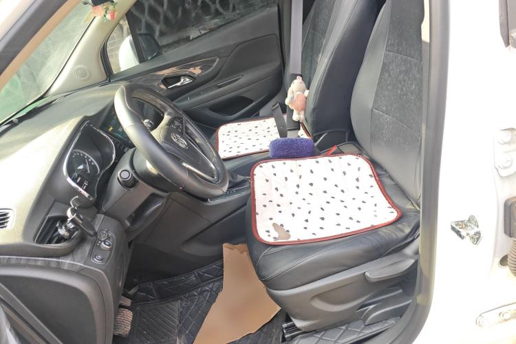 Used Buick Encore 2018 18T Automatic Two-Wheel Drive Urban Leading Model Left Front Seat
