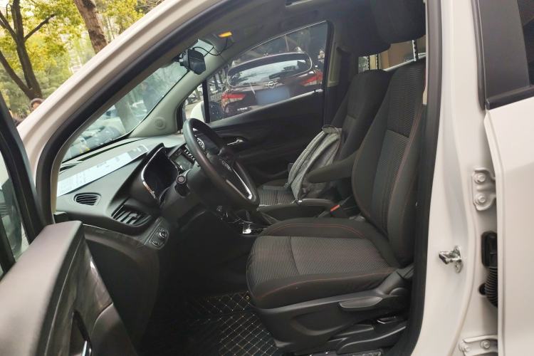 Used Buick Encore 2018 18T Automatic Two-Wheel Drive Urban Leading Model Left Front Seat