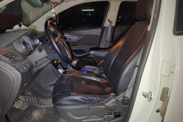 Used Buick Encore 2018 18T Automatic Two-Wheel Drive Urban Leading Model Left Front Seat