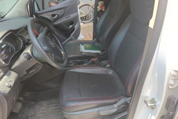 Used Buick Encore 2018 18T Automatic Two-Wheel Drive Urban Leading Model Left Front Seat