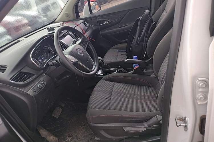 Used Buick Encore 2018 18T Automatic Two-Wheel Drive Urban Fashion Model Left Front Seat