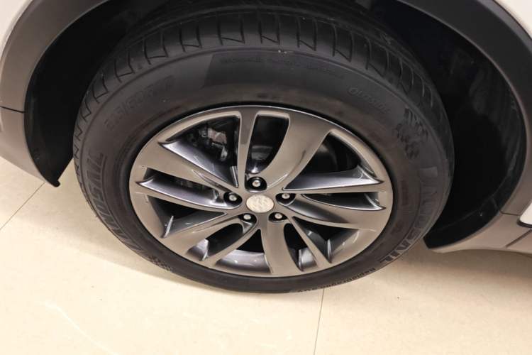 Used Buick Encore 2018 18T Automatic Two-Wheel Drive Urban Leading Model Left Front Wheel Hub