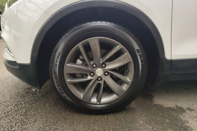Used Buick Encore 2018 18T Automatic Two-Wheel Drive Urban Leading Model Left Front Wheel Hub