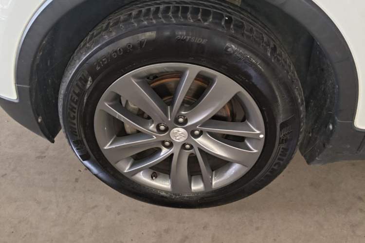 Used Buick Encore 2018 18T Automatic Two-Wheel Drive Urban Leading Model Left Front Wheel Hub