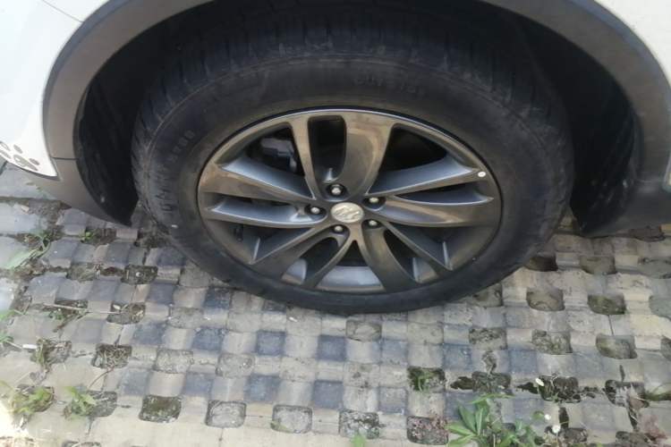 Used Buick Encore 2018 18T Automatic Two-Wheel Drive Urban Leading Model Left Front Wheel Hub