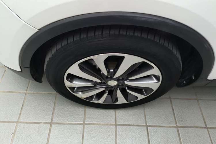 Used Buick Encore 2018 18T Automatic Two-Wheel Drive Urban Elite Model Left Front Wheel Hub