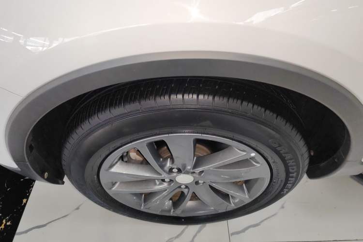 Used Buick Encore 2018 18T Automatic Two-Wheel Drive Urban Leading Model Left Front Wheel Hub