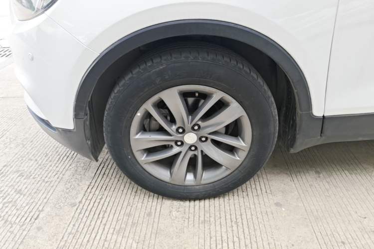 Used Buick Encore 2018 18T Automatic Two-Wheel Drive Urban Leading Model Left Front Wheel Hub