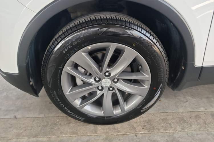 Used Buick Encore 2018 18T Automatic Two-Wheel Drive Urban Leading Model Left Front Wheel Hub