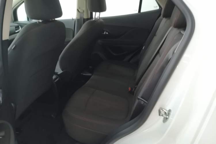 Used Buick Encore 2018 18T Automatic Two-Wheel Drive Urban Fashion Model Left Rear Seat