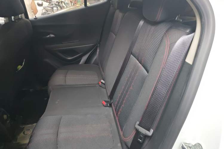 Used Buick Encore 2018 18T Automatic Two-Wheel Drive Urban Leading Model Left Rear Seat