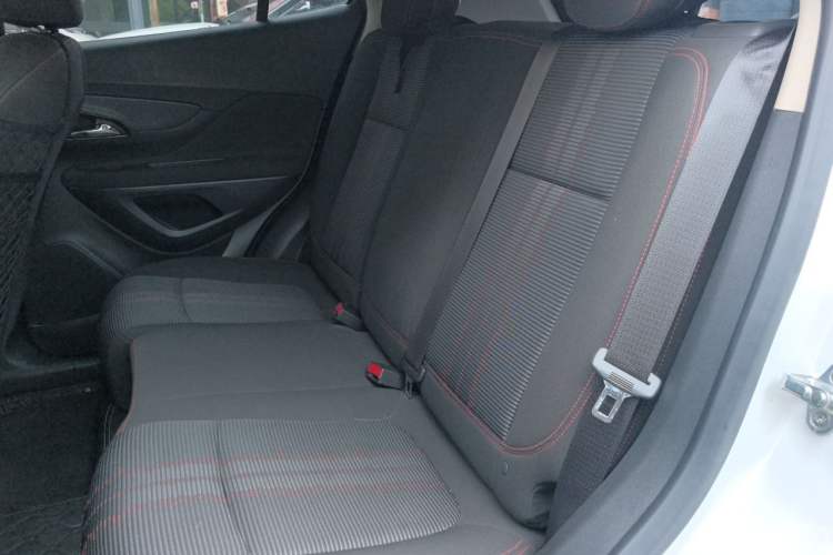 Used Buick Encore 2018 18T Automatic Two-Wheel Drive Urban Leading Model Left Rear Seat