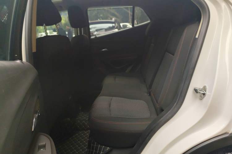 Used Buick Encore 2018 18T Automatic Two-Wheel Drive Urban Leading Model Left Rear Seat