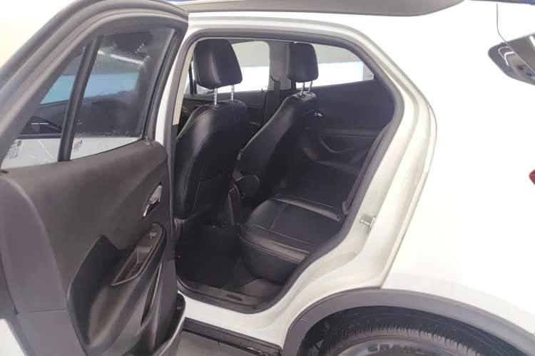 Used Buick Encore 2018 18T Automatic Two-Wheel Drive Urban Leading Model Left Rear Seat